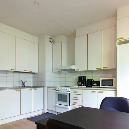 And Spacious For 4 Hanko