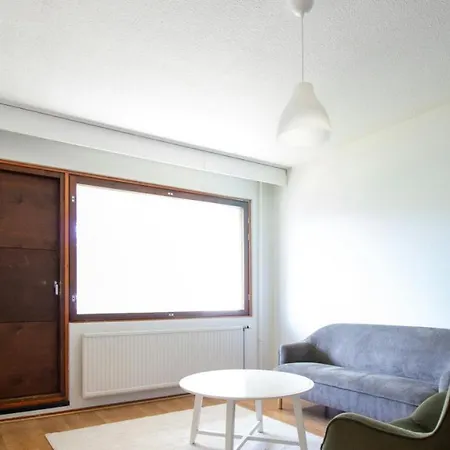 And Spacious For 4 Apartamento Hanko
