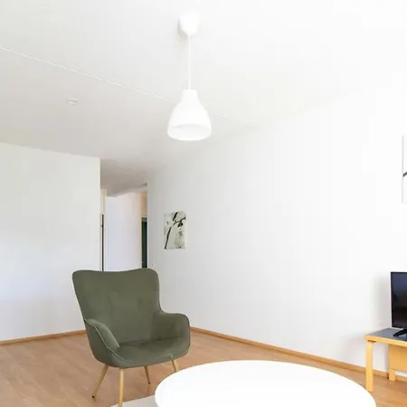 And Spacious For 4 * Hanko